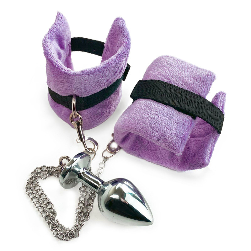 Наручники с металлической анальной пробкой Art of Sex Handcuffs with Metal Anal Plug size M Purple Наручники с металлической анальной пробкой Art of Sex Handcuffs with Metal Anal Plug size M Purple