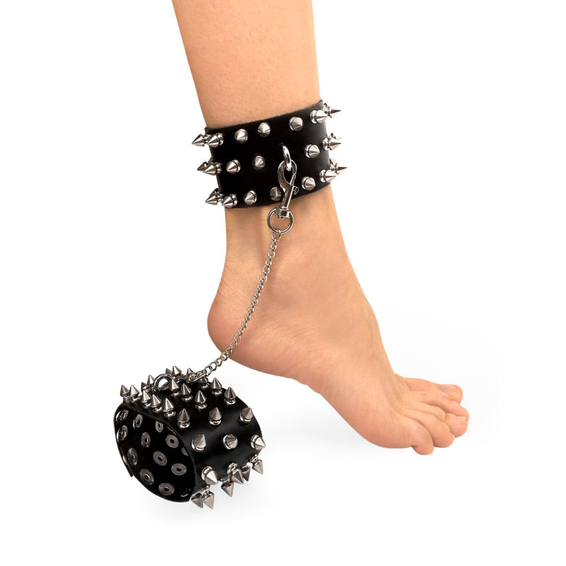 Поножи с шипами из натуральной кожи Art of Sex - Rose, цвет черный Поножи с шипами из натуральной кожи Art of Sex - Rose, цвет черный