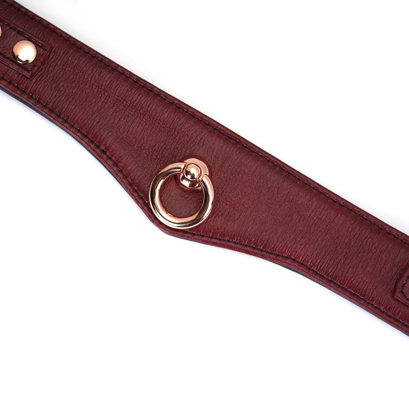 Кожаный ошейник с поводком Liebe Seele Wine Red Curved Collar, замок-сердечко Кожаный ошейник с поводком Liebe Seele Wine Red Curved Collar, замок-сердечко