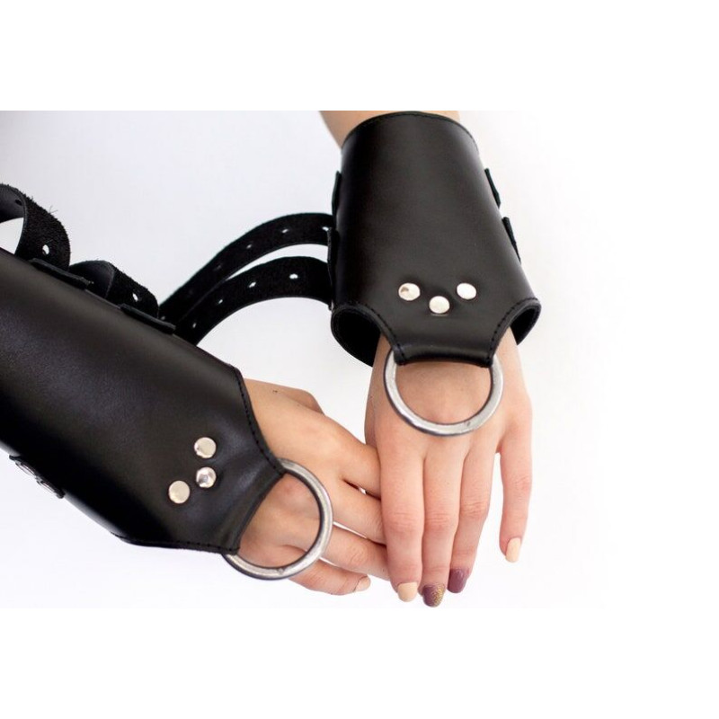 Манжеты для подвеса за руки Art of Sex Kinky Hand Cuffs For Suspension из натуральной кожи, Черные Манжеты для подвеса за руки Art of Sex Kinky Hand Cuffs For Suspension из натуральной кожи, Черные
