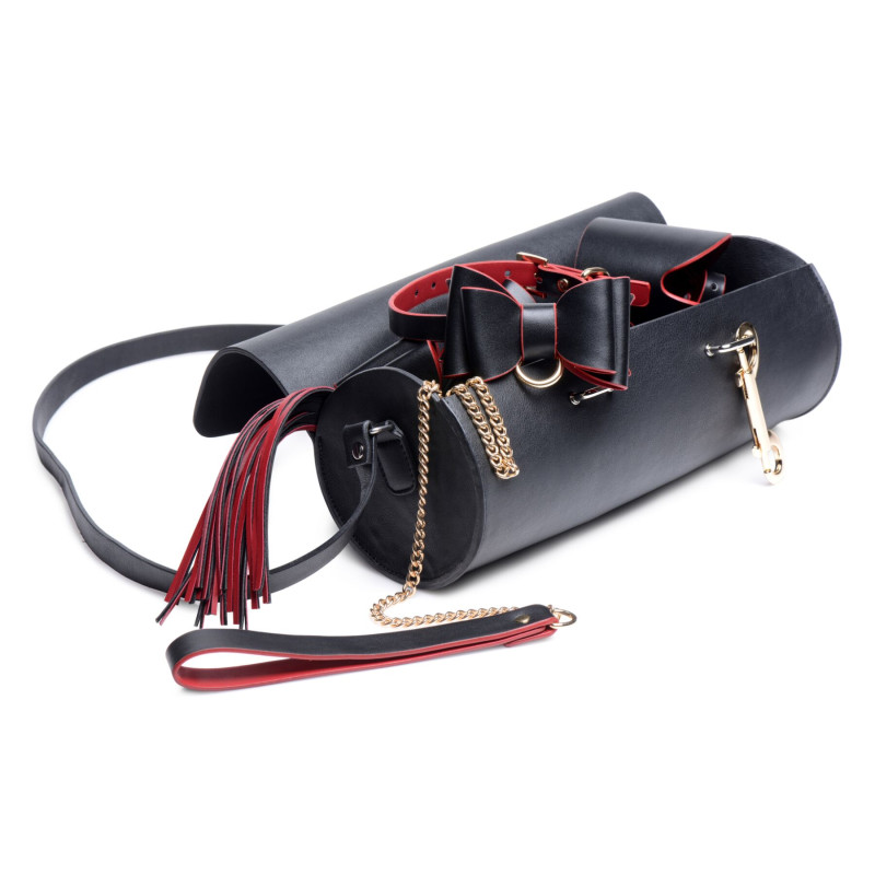 Набор БДСМ с дорожной сумкой Master Series: Bow — Luxury BDSM Set With Travel Bag, 11 предметов Набор БДСМ с дорожной сумкой Master Series: Bow — Luxury BDSM Set With Travel Bag, 11 предметов