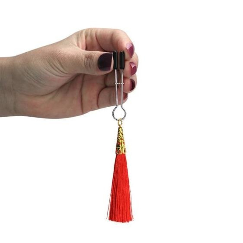 Зажимы для сосков LoveToy Bondage Fetish Glamor Tassel Nipple Clamp Red Зажимы для сосков LoveToy Bondage Fetish Glamor Tassel Nipple Clamp Red