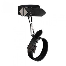 Наручники с фиксаторами и карабинами. Lockink кожа, черные.