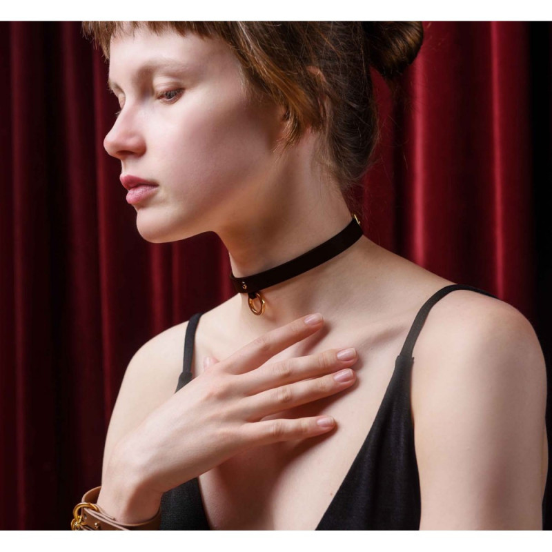 Тонкий ошейник (чокер) из итальянской кожи UPKO Thin, черного цвета Тонкий ошейник (чокер) из итальянской кожи UPKO Thin, черного цвета