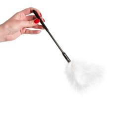 Тиклер из белых перьев DS Fetish на длинной ручке 40см