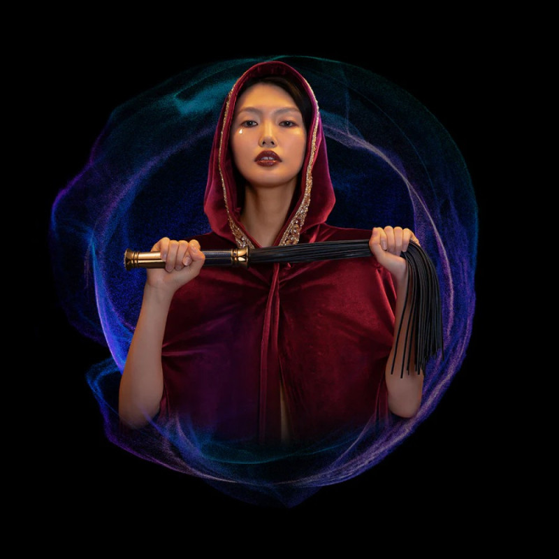 Флогер из итальянской кожи UPKO Black Label Collection, ручная работа Флогер из итальянской кожи UPKO Black Label Collection, ручная работа