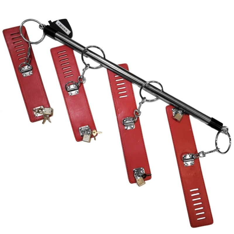 Металева розпірка з манжетами на карабінах DS Fetish, червона Металева розпірка з манжетами на карабінах DS Fetish, червона