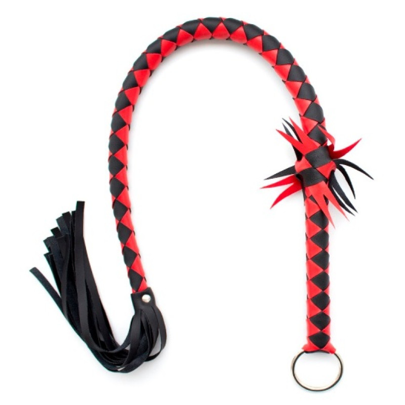 Полосатый кнут DS Fetish Stripe flogger black/red 86 см Полосатый кнут DS Fetish Stripe flogger black/red 86 см