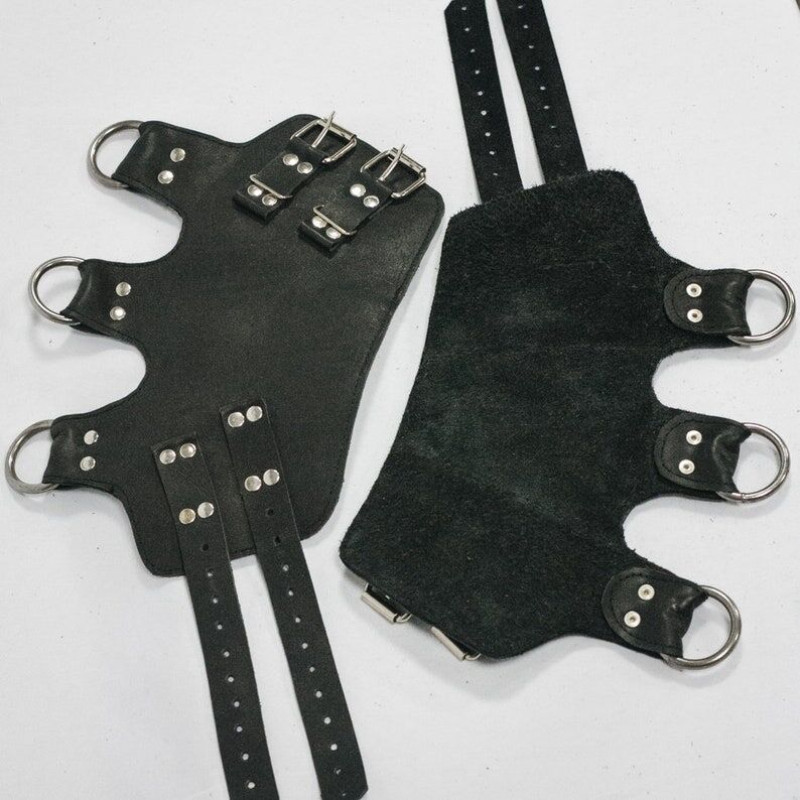 Поножи манжеты для подвеса за ноги Art of Sex Leg Cuffs For Suspension из натуральной кожи Черные Поножи манжеты для подвеса за ноги Art of Sex Leg Cuffs For Suspension из натуральной кожи Черные