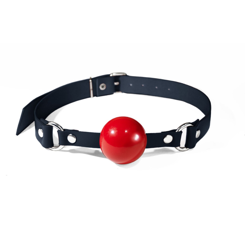Кляп силиконовый Feral Feelings Silicon Ball Gag Black/Red, черный ремень, красный шарик Кляп силиконовый Feral Feelings Silicon Ball Gag Black/Red, черный ремень, красный шарик