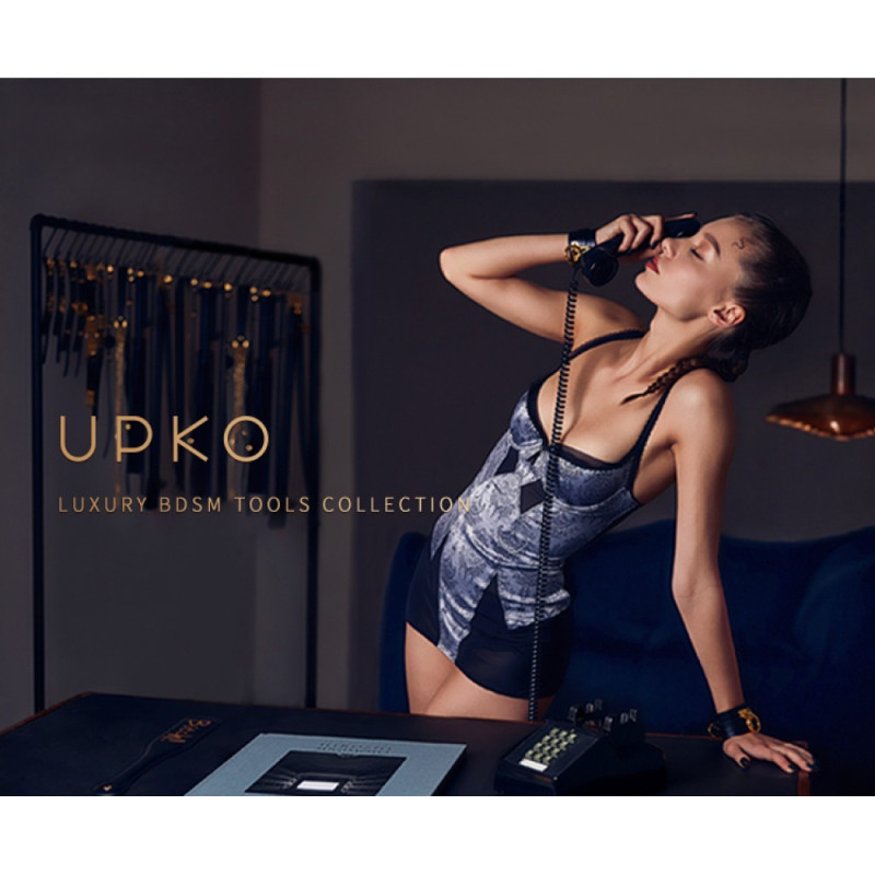 М'який шкіряний хлист з бутоном троянди на рукоятці UPKO Soft Whip М'який шкіряний хлист з бутоном троянди на рукоятці UPKO Soft Whip