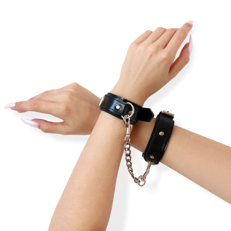 Набор BDSM Art of Sex - Emoji, наручники и поножи, экокожа, черный Набор BDSM Art of Sex - Emoji, наручники и поножи, экокожа, черный