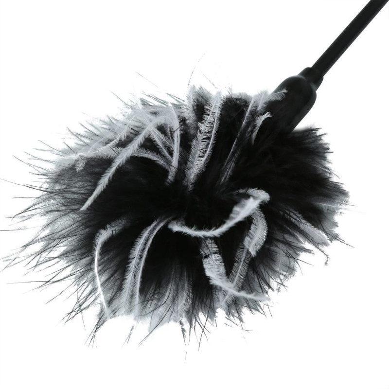 Метелочка Sex And Mischief Whip & Tickle Черная/Белая Метелочка Sex And Mischief Whip & Tickle Черная/Белая