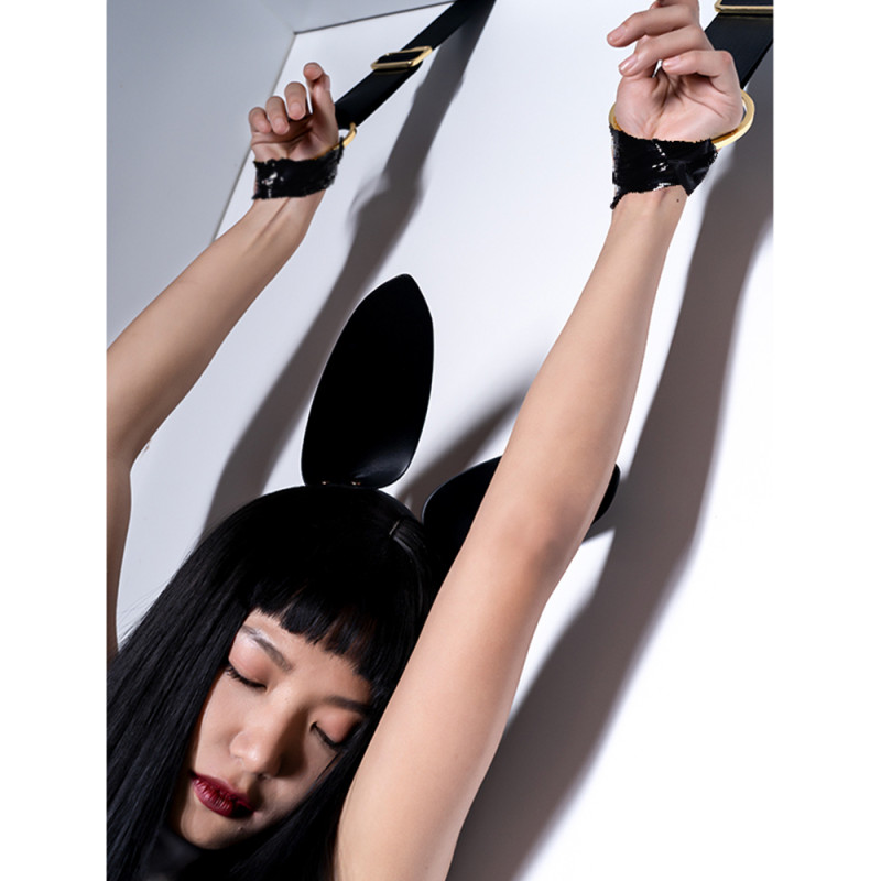 Фіксатори на двері UPKO Over the Door зі стрічкою для бондажу в комплекті, чорного кольору Фіксатори на двері UPKO Over the Door зі стрічкою для бондажу в комплекті, чорного кольору