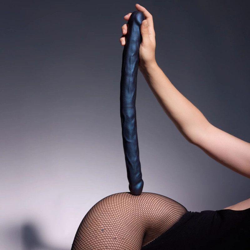 Фаллоимитатор двойной Strap-On-Me DOUBLE DONG REALISTIC DILDO - SNAKY METALLIC COLOR Фаллоимитатор двойной Strap-On-Me DOUBLE DONG REALISTIC DILDO - SNAKY METALLIC COLOR