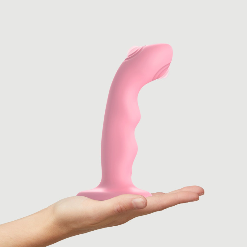 Насадка для страпона с двойной точечной пульсацией Strap-On-Me TAPPING DILDO WAVE – CORAL PINK, М Насадка для страпона с двойной точечной пульсацией Strap-On-Me TAPPING DILDO WAVE – CORAL PINK, М