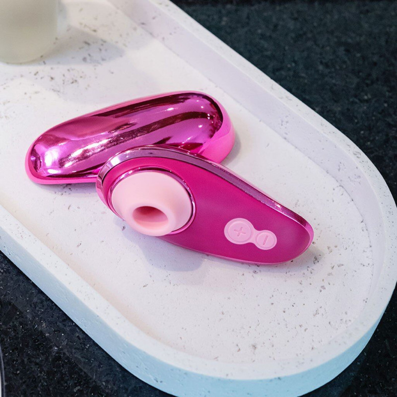 Вакуумный клиторальный стимулятор Womanizer Liberty 2 Iggy Azalea, 8 режимов, магнитная крышечка