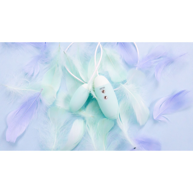 Вакуумный стимулятор с виброяйцом 2-в-1 KisToy Miss VV Голубой Вакуумный стимулятор с виброяйцом 2-в-1 KisToy Miss VV Голубой