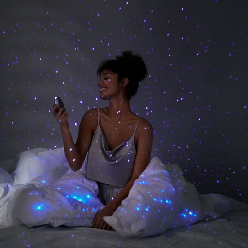 Вакуумний кліторальний смарт-стимулятор Svakom Pulse Galaxie Metal Lilac, проєктор зоряного неба Вакуумний кліторальний смарт-стимулятор Svakom Pulse Galaxie Metal Lilac, проєктор зоряного неба