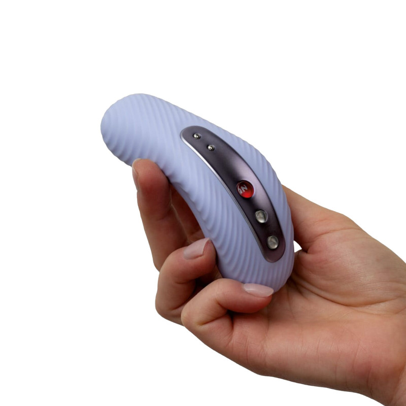 Накладной вибратор Fun Factory LAYA III soft violet, эффект постукивания пальцем Накладной вибратор Fun Factory LAYA III soft violet, эффект постукивания пальцем