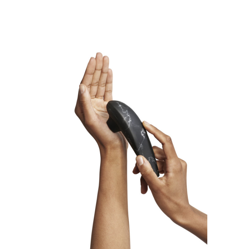 Вакуумный стимулятор клитора Womanizer Marilyn Monroe Black Marble Вакуумный стимулятор клитора Womanizer Marilyn Monroe Black Marble