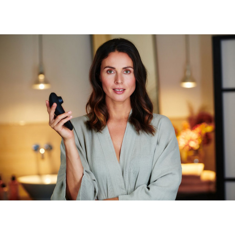 Вакуумный стимулятор клитора Womanizer Classic 2 Black