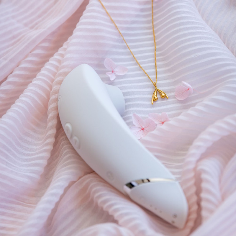 Вакуумный стимулятор клитора Womanizer Premium 2 Gray