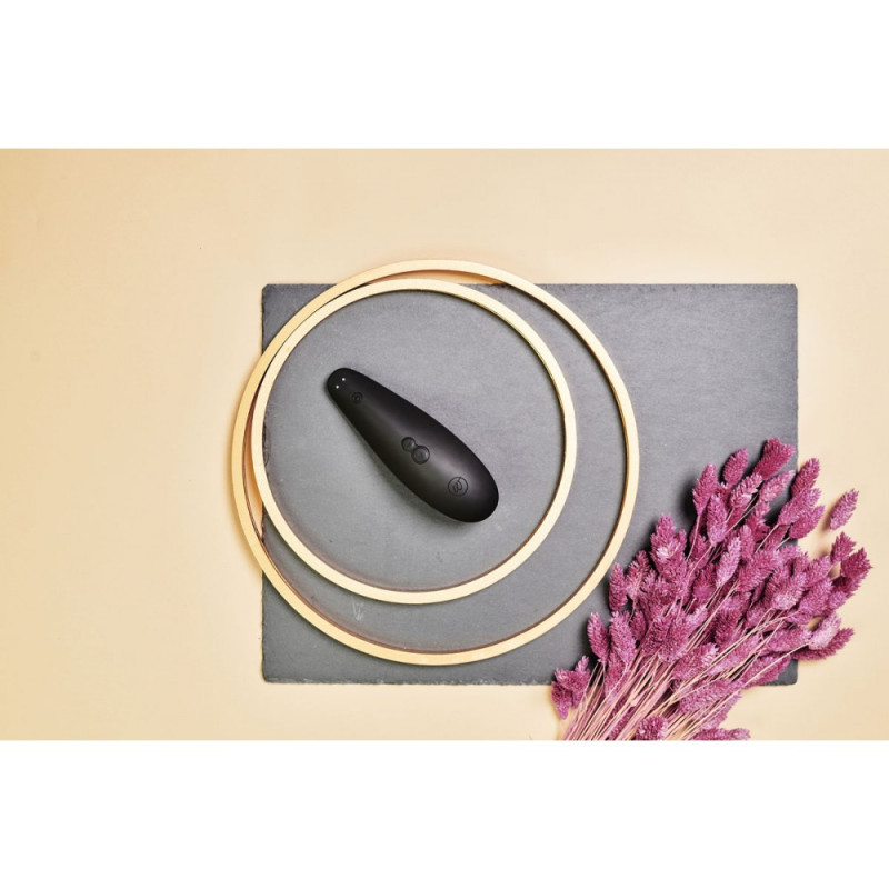 Вакуумный стимулятор клитора Womanizer Classic 2 Black