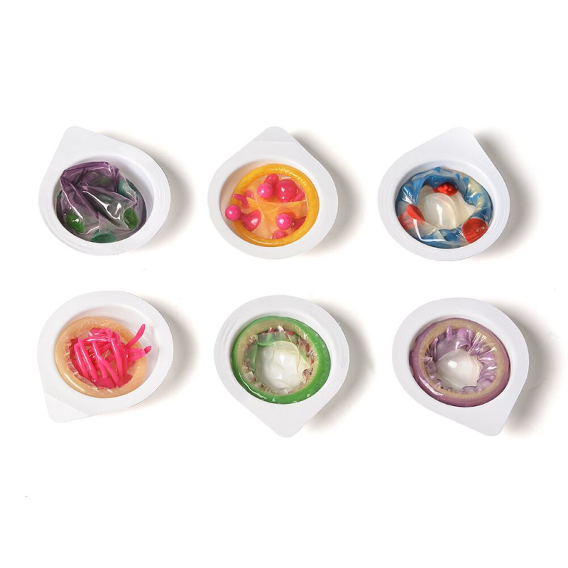 Recare Turquoise Monster Spike Condom (з вусиками)